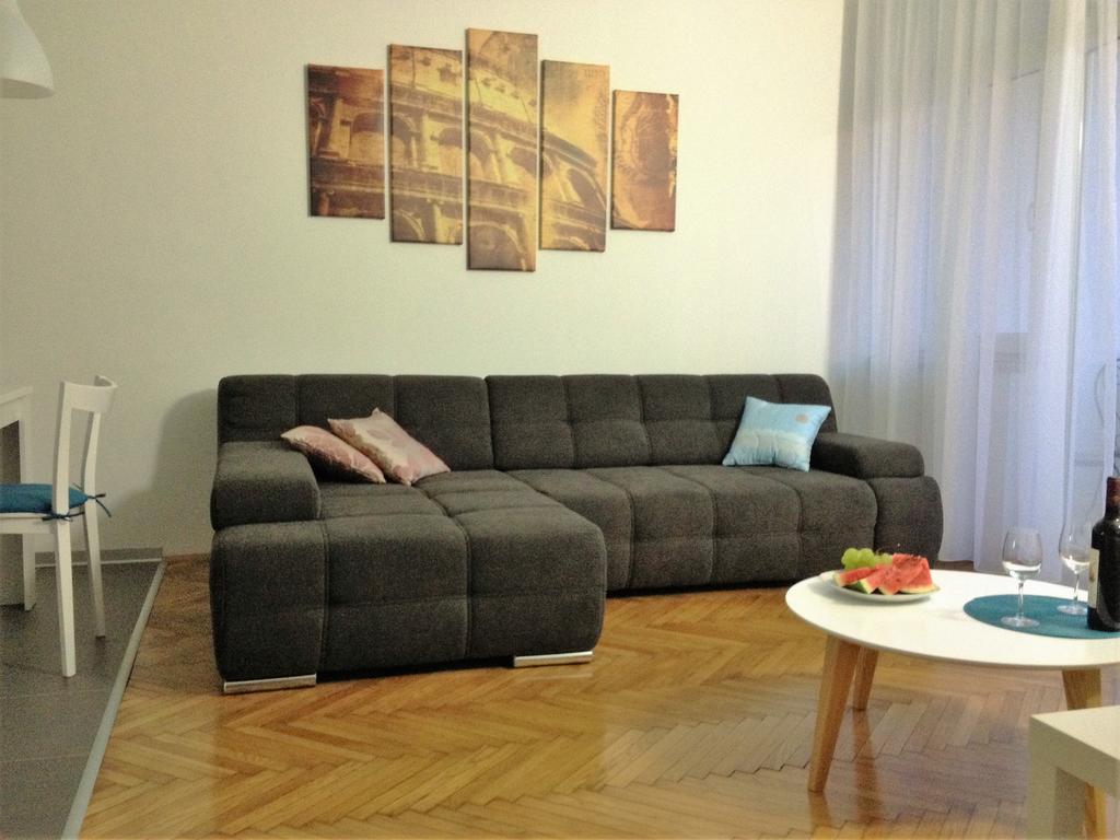 Arenacentar Apartments Pula Exterior photo