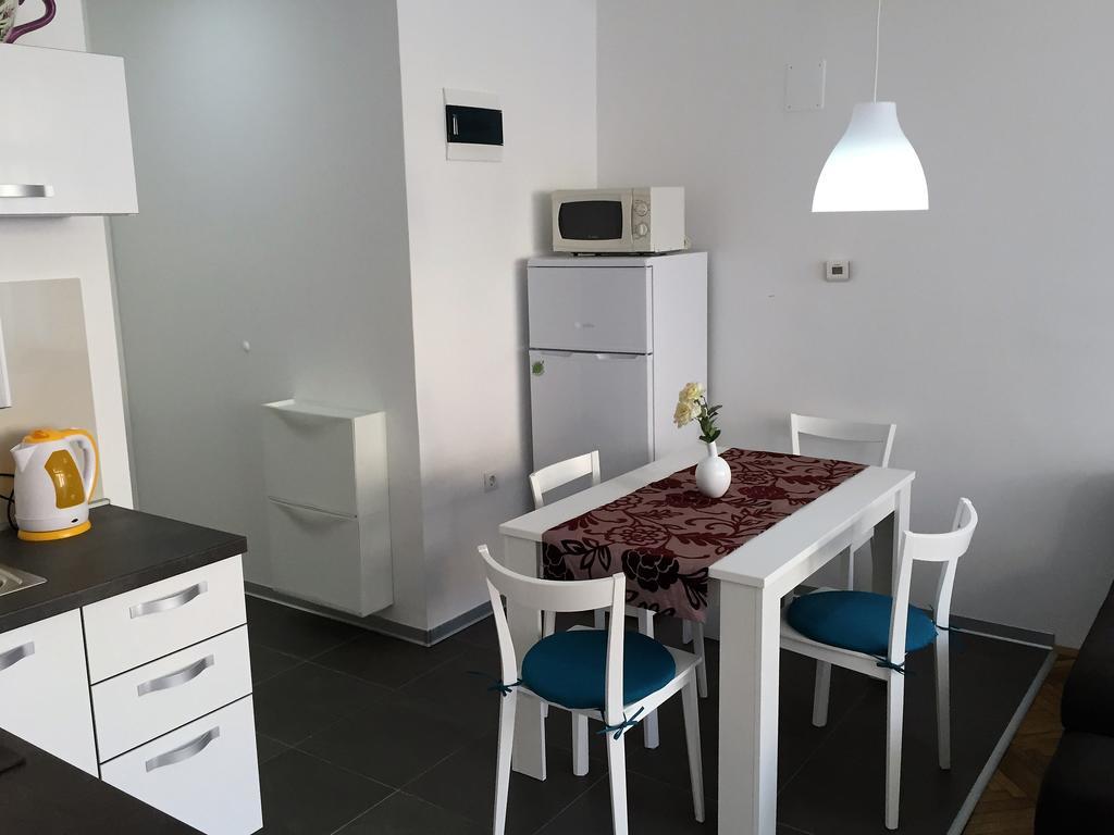 Arenacentar Apartments Pula Exterior photo