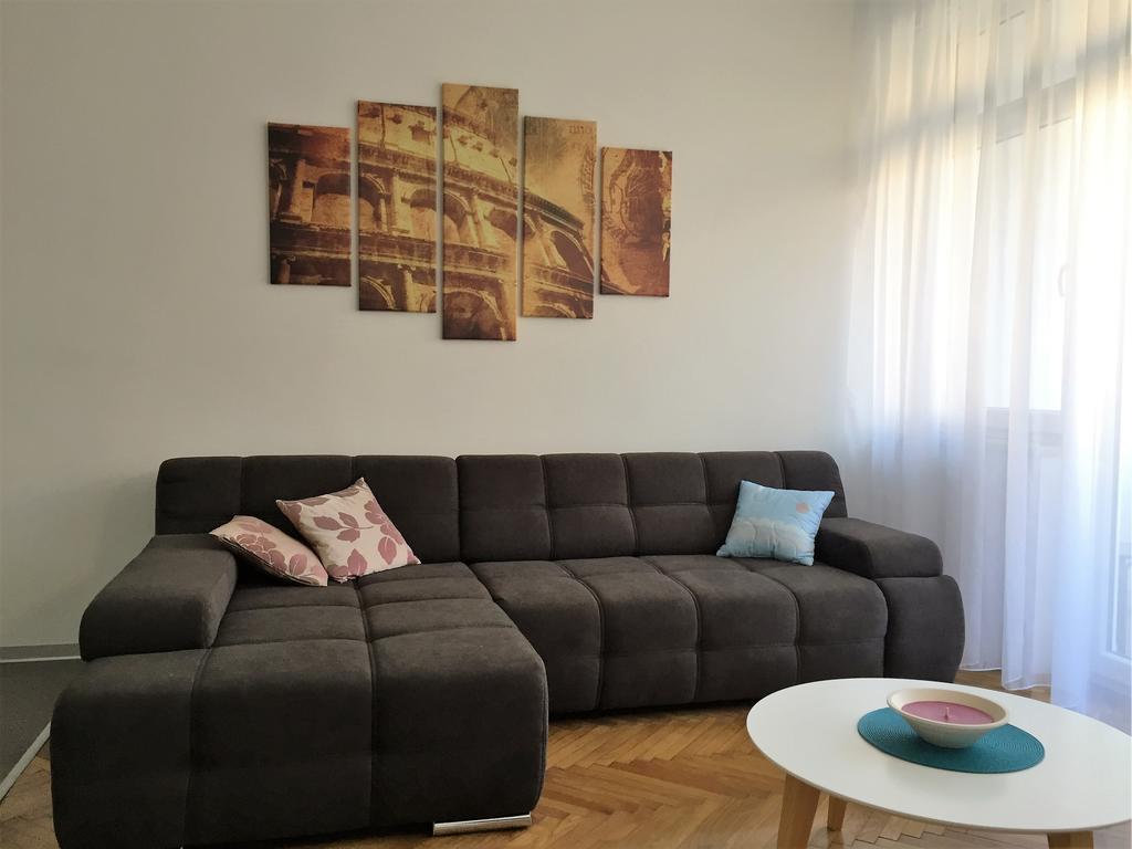 Arenacentar Apartments Pula Exterior photo