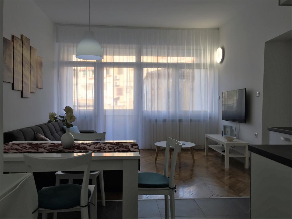 Arenacentar Apartments Pula Exterior photo