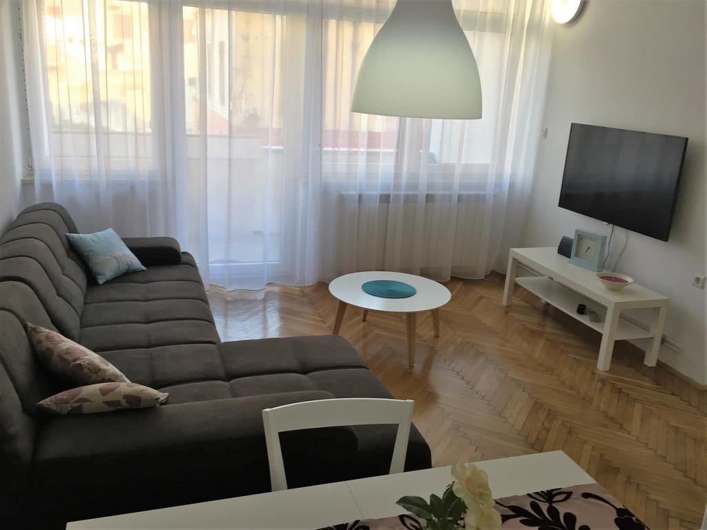 Arenacentar Apartments Pula Exterior photo